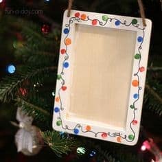 This Fingerprint Christmas Lights Photo Frame Makes the Best Gift